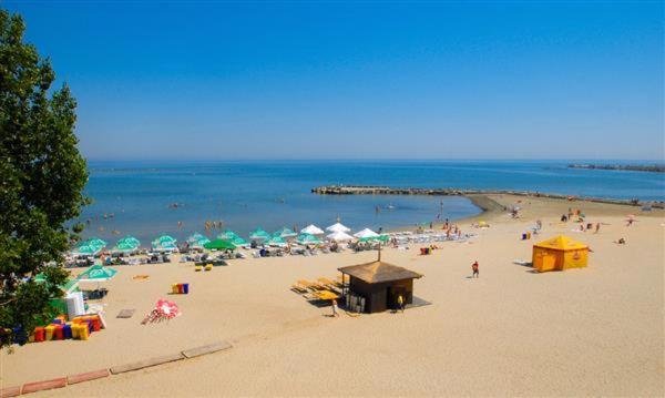Hotel Delfin Мамая Екстериор снимка